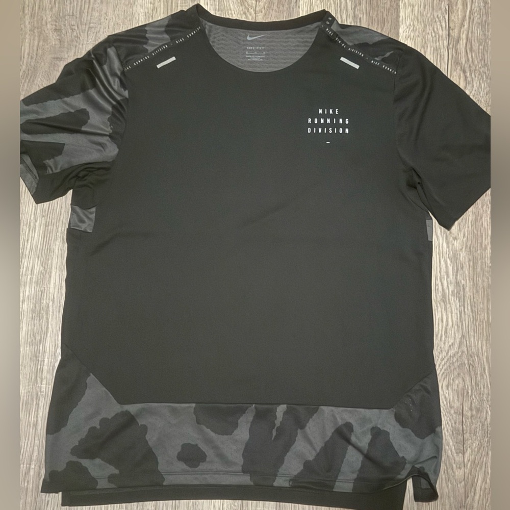 Nike Men's Black Running Division Tee